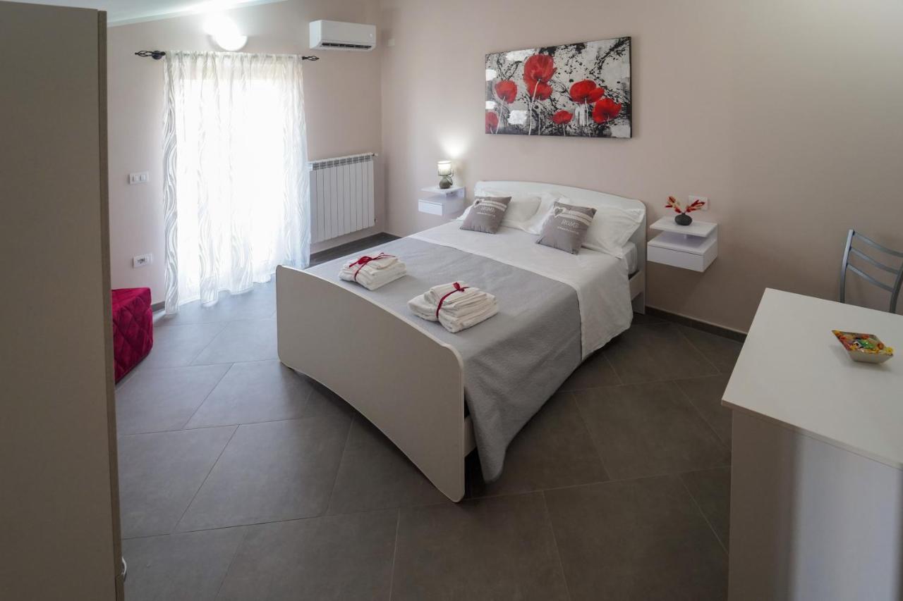 Villa Falcone Alvignano ภายนอก รูปภาพ